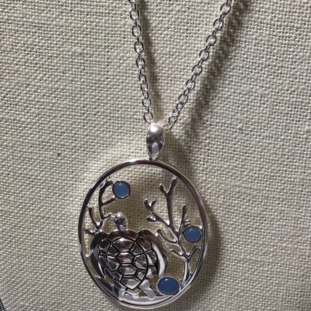 Necklace Turtle - image 2